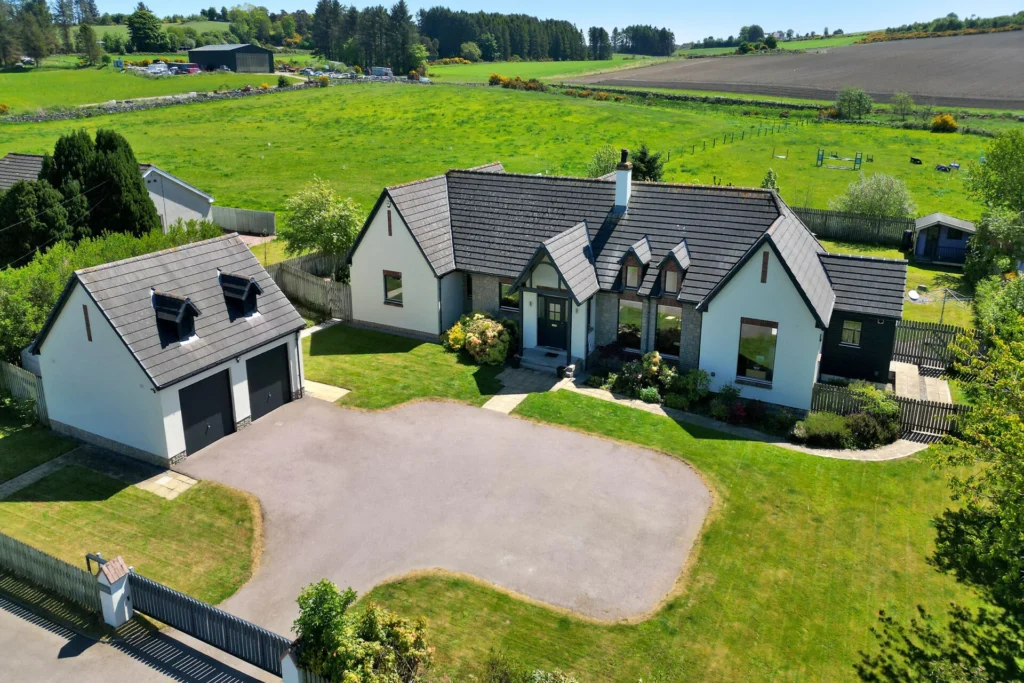 Longden-Holme, Stobhall, Maryculter, Aberdeen, AB12 5GJ