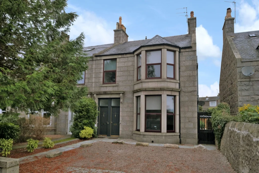 76 & 76A Beechgrove Terrace, Aberdeen, AB15 5EY