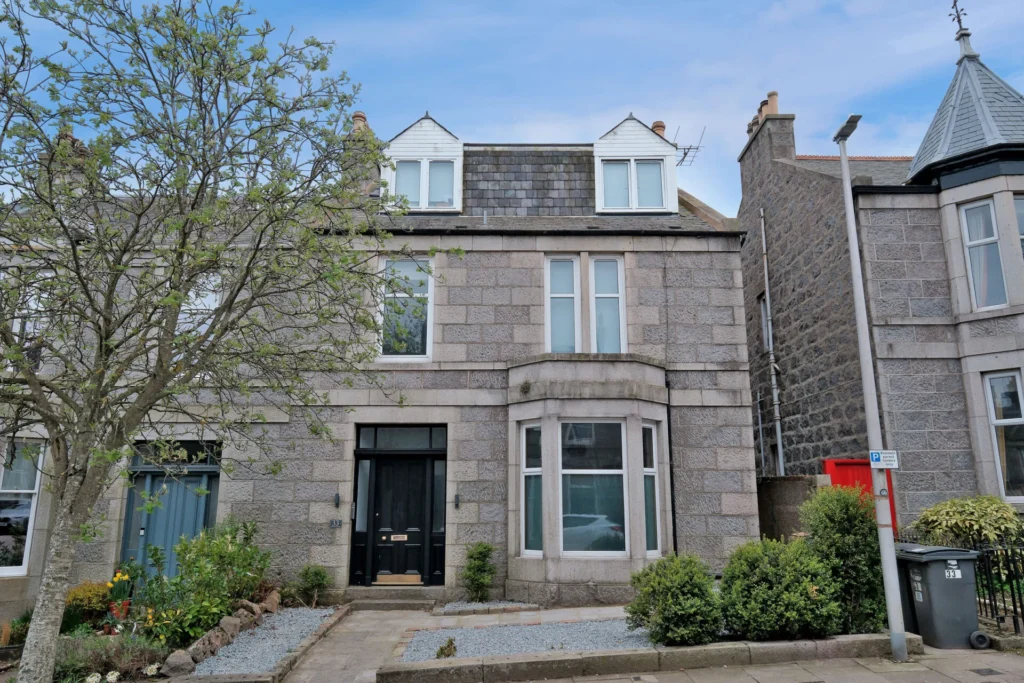 33C Grosvenor Place, Aberdeen, AB25 2RE