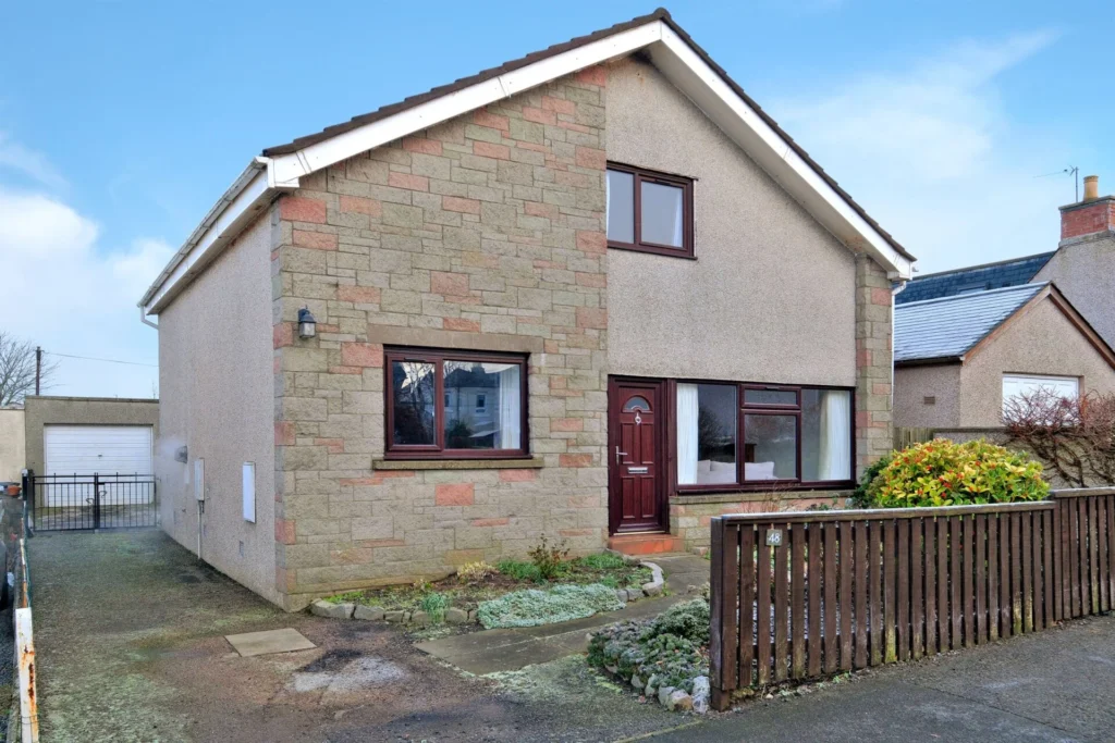 48 Blackiemuir Avenue, Laurencekirk, AB30 1DX