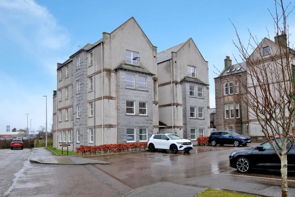 8 Dean House, Crossover Road, Inverurie, AB51 4SH