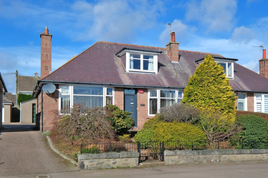 29 Cairnview Crescent, Aberdeen, AB16 5DR