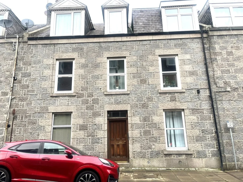 34 Ashvale Place, First Floor Right, Aberdeen AB10 6QA