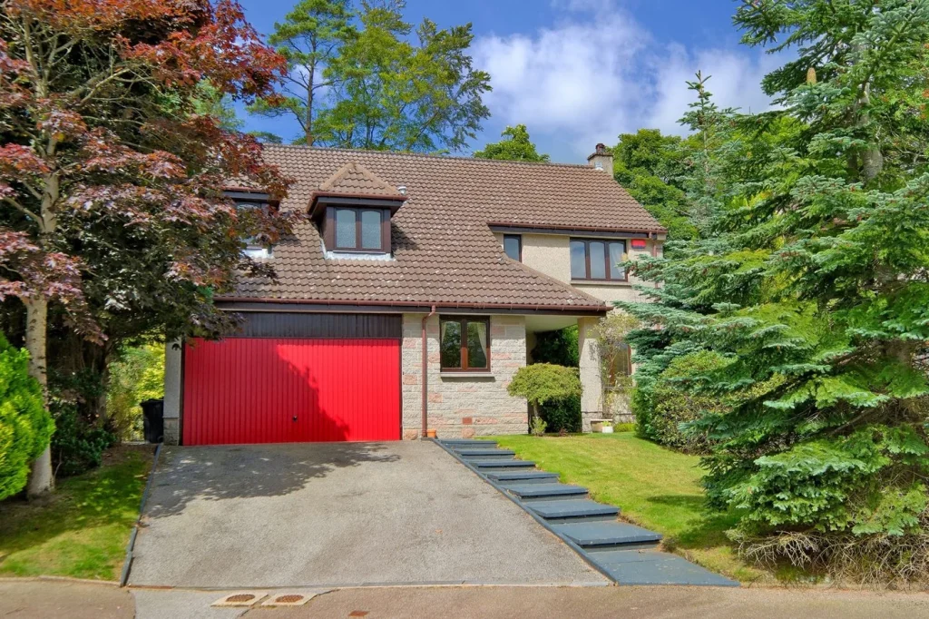 19 Earlspark Crescent, Bieldside, Aberdeen, AB15 9AY
