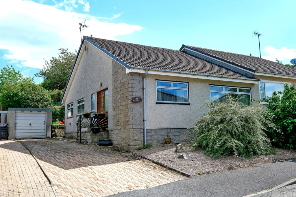 5 The Glebe, Kemnay, AB51 5NF