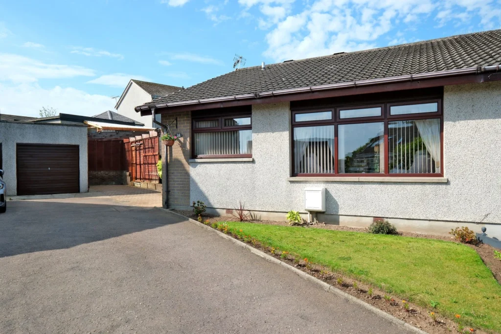 14 Collieston Crescent, Bridge of Don, Aberdeen, AB22 8SJ