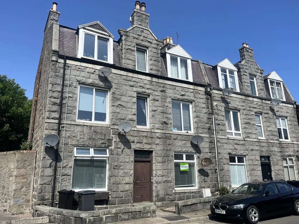 332A Hardgate, Aberdeen, AB10 6AS