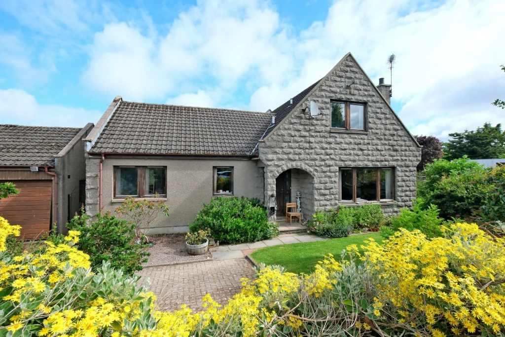 9 John Arthur Court, Kingswells, Aberdeen, AB15 8TA