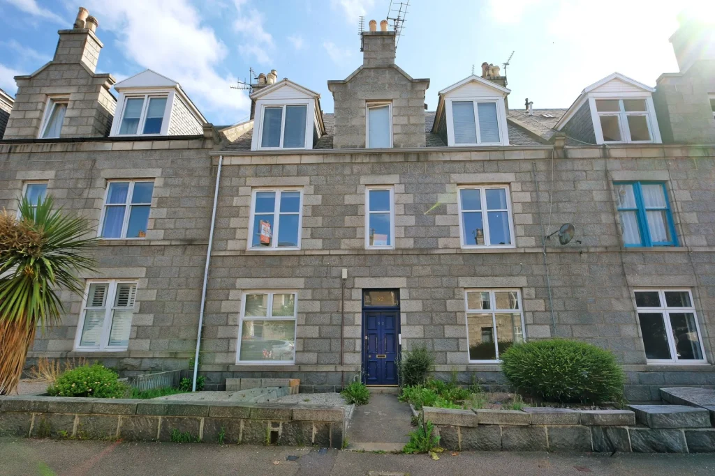 52 Balmoral Place, GFR, Aberdeen, AB10 6HP