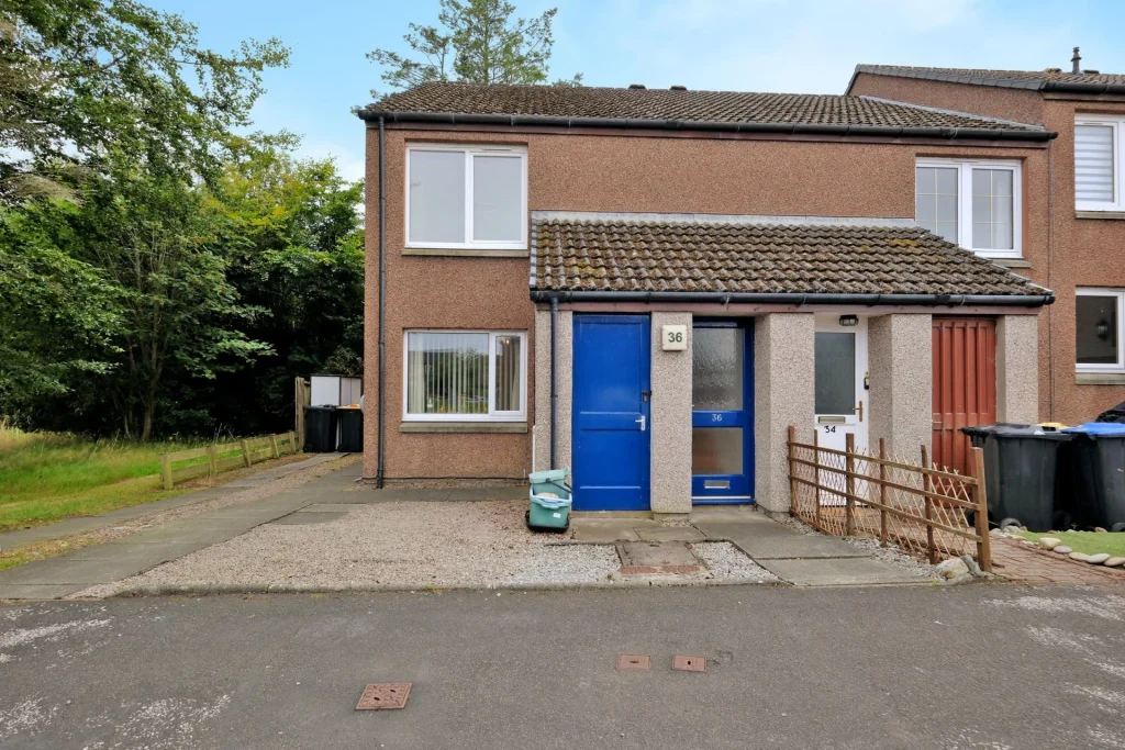 36 Cairngrassie Drive, Portlethen, Aberdeen, AB12 4TY