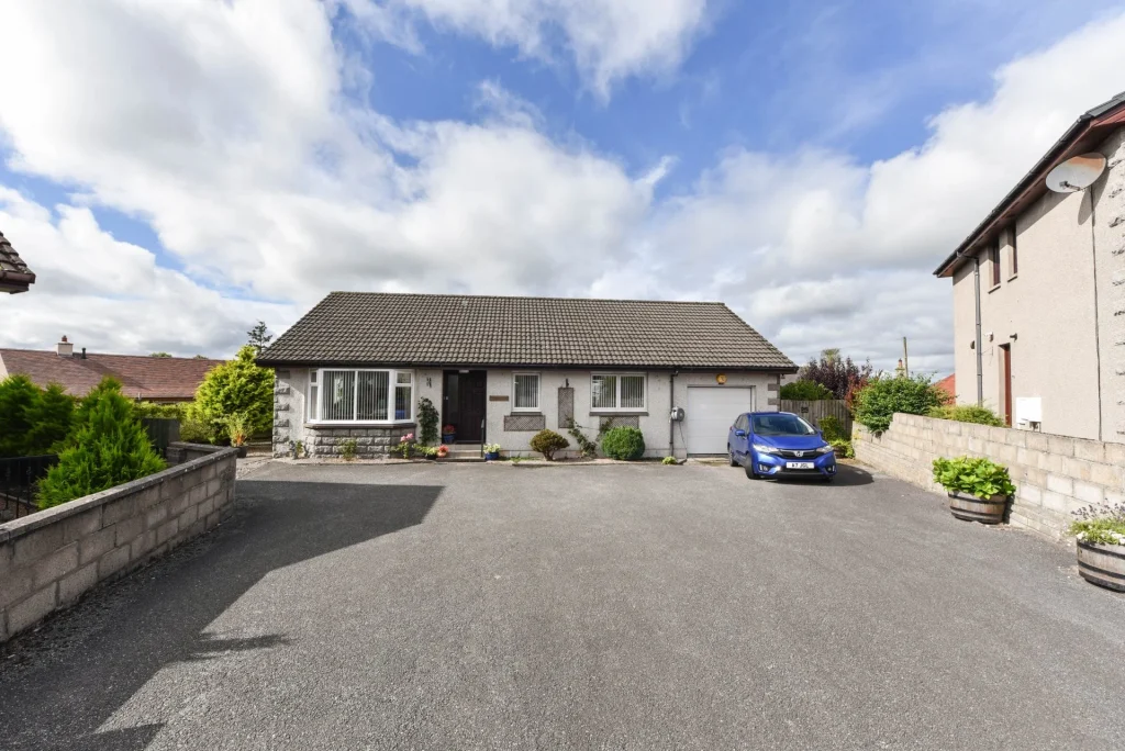 10 Broomhill Court, Keith, AB55 5EL