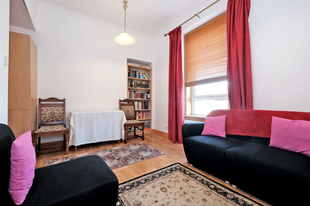 Flat 6, 25 Rosemount Place, Aberdeen, AB25 2XA