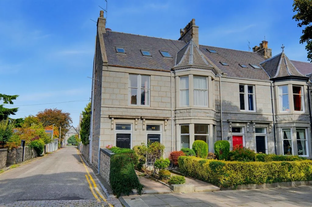 100 Devonshire Road, Aberdeen, AB10 6XQ