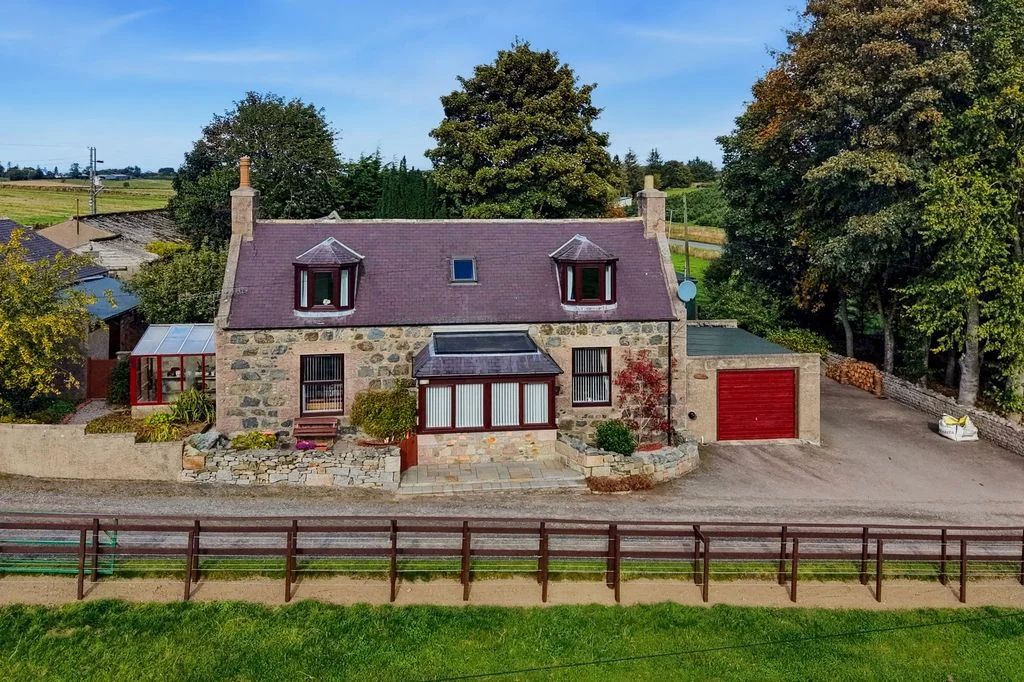 East Harlaw Farmhouse, Inverurie, AB51 0JN